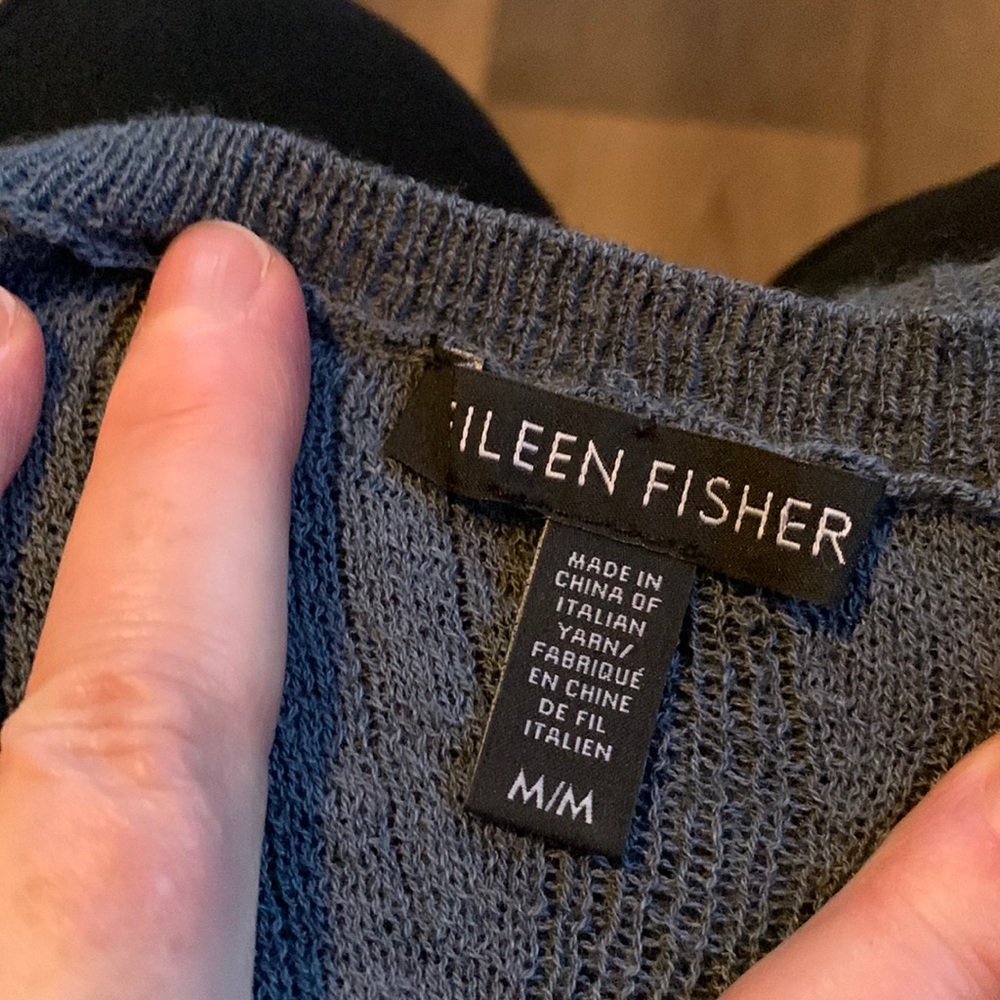 Eileen Fisher Wool Tunic Sweater Medium that is a small medium.